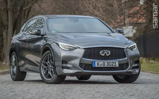 Infiniti Q30 - 2016