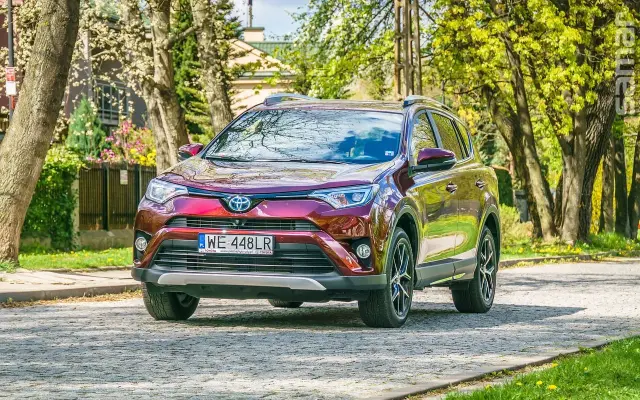 Toyota RAV4 Hybrid 2016