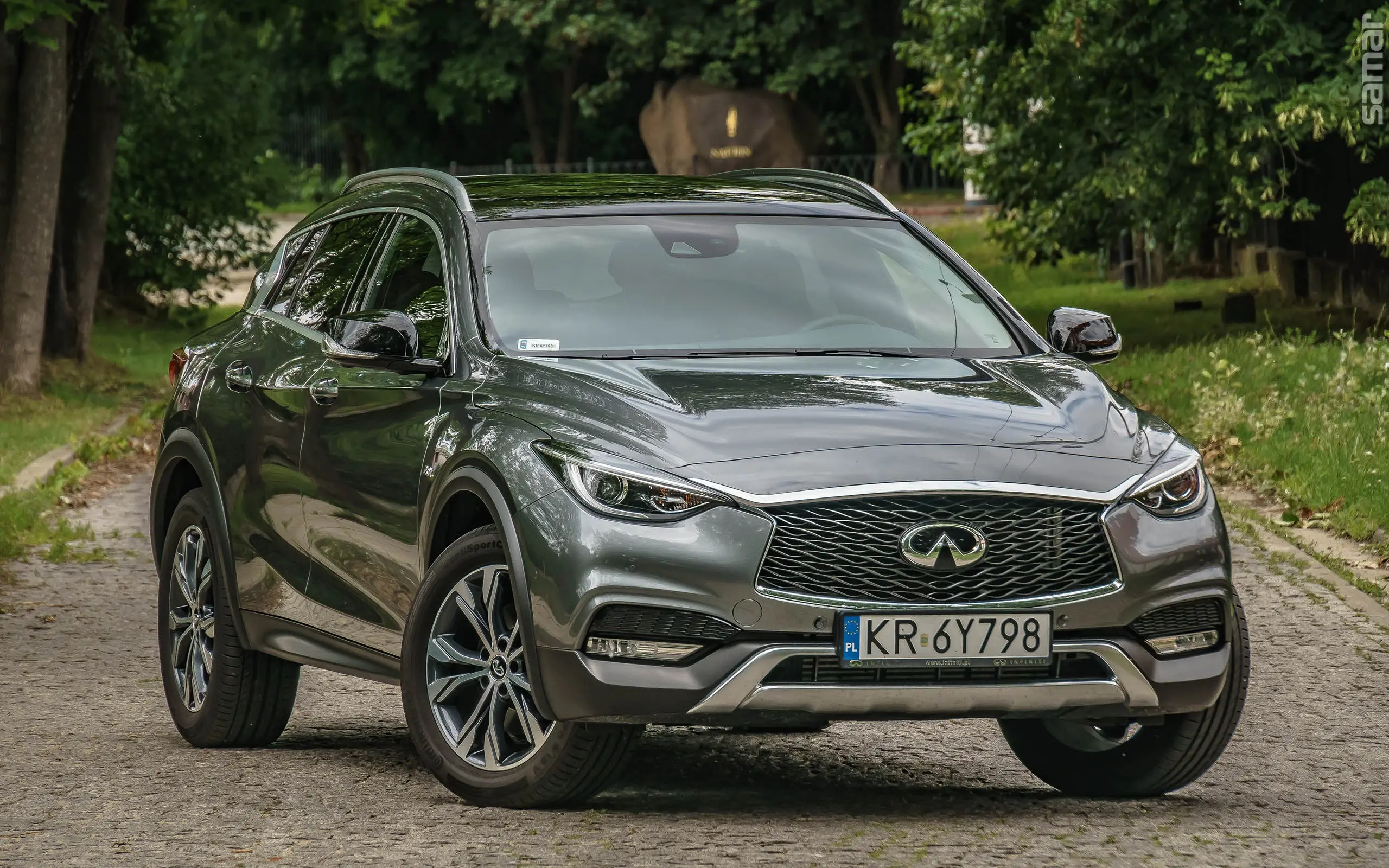 Infiniti Q30 i QX30 z wadą w układzie kierowniczym