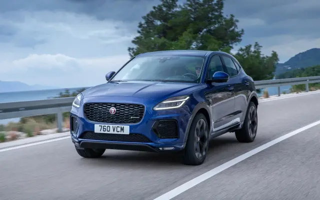 Jaguar E-Pace i Range Rover Evoque wzywane do serwisu