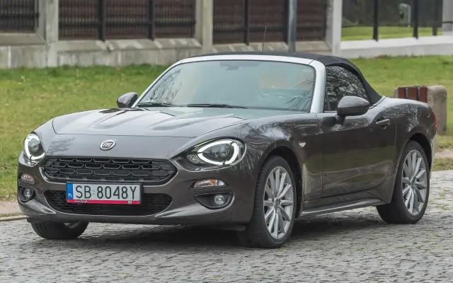 Fiat 124 Spider