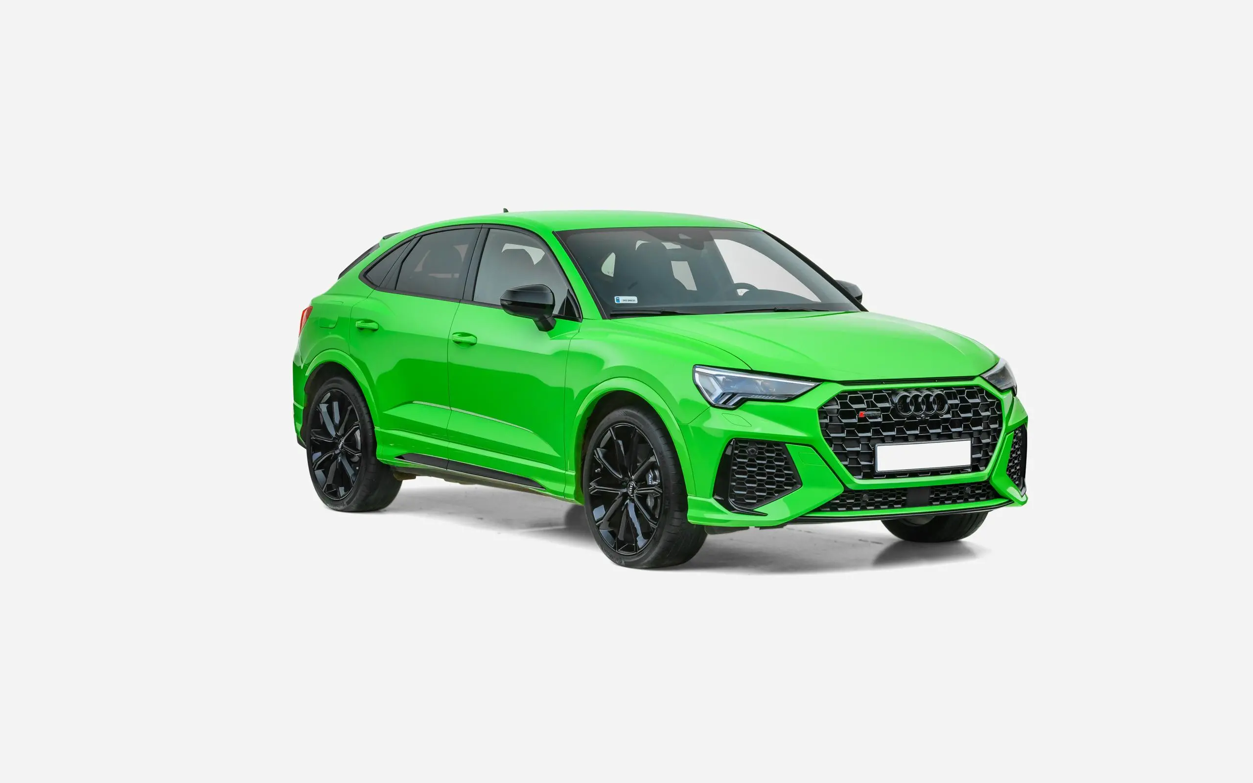 Audi Q3 F3 SUV RS Q3 Sportback vs. Volkswagen Arteon I Hatchback R-Line ...