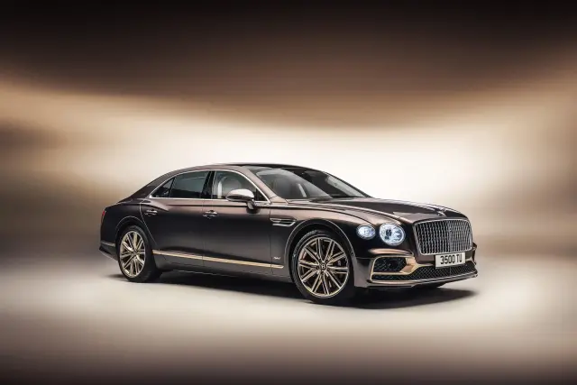 Bentley Flying Spur Hybrid Odyssean