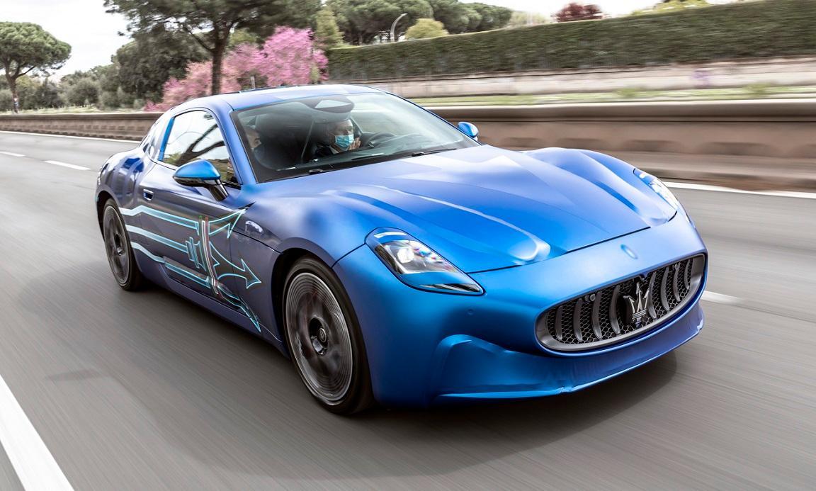 Maserati GranTurismo Folgore 2023 wyjeżdża na drogę