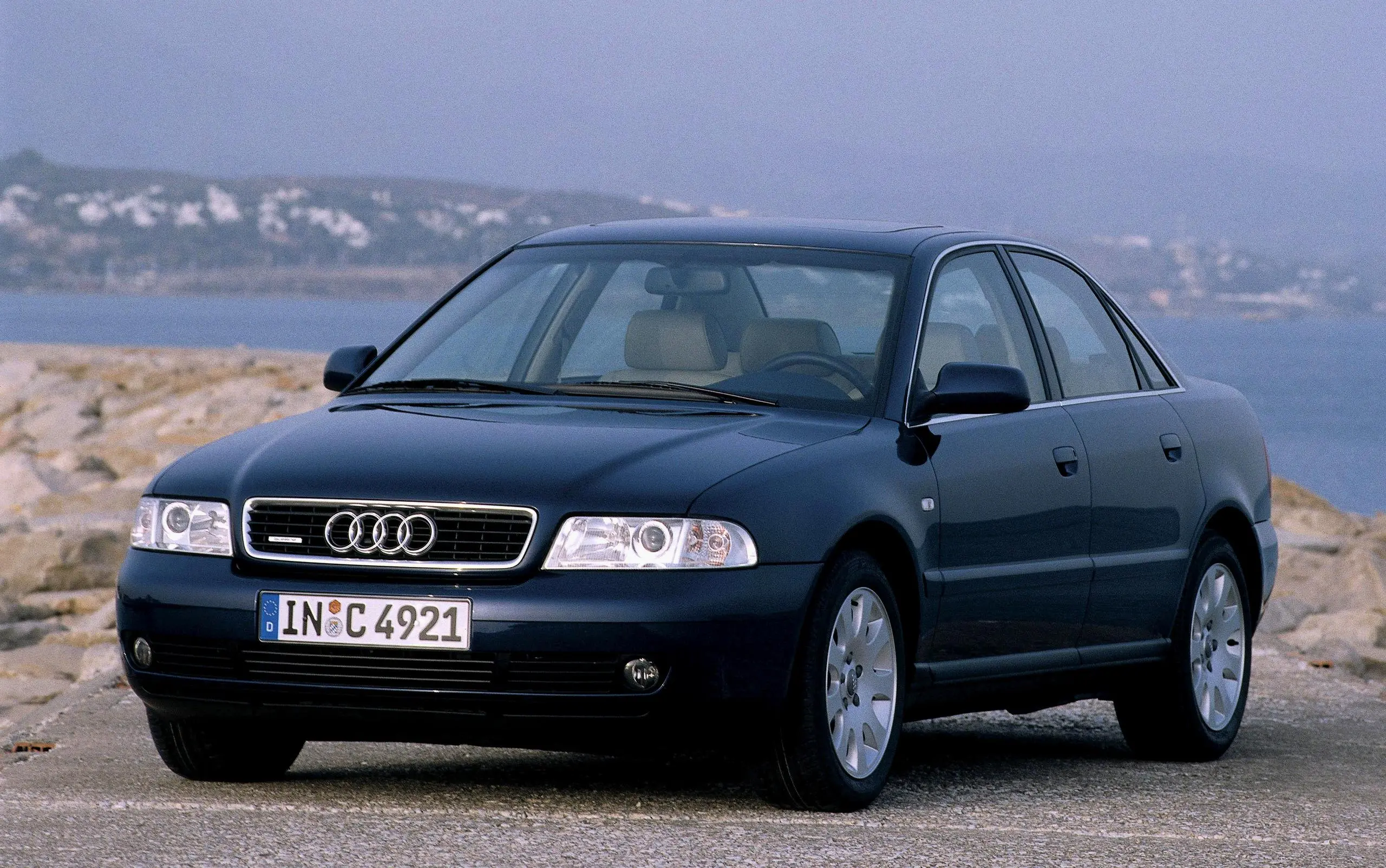 File:Audi A4 B5 front 20080617.jpg - Wikimedia Commons