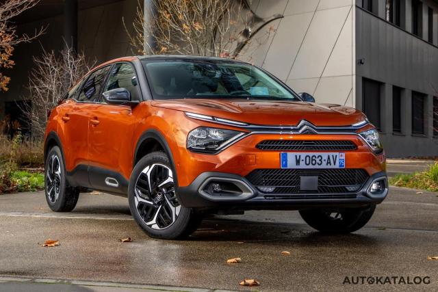 Citroeny i DS-y wzywane do serwisu