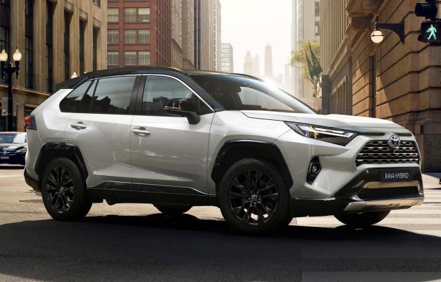 Toyota RAV4 (2023) – wersja z nowego rocznika
