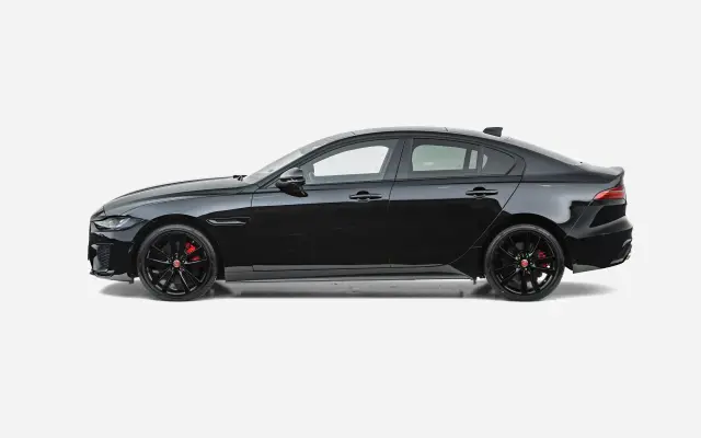 Jaguar XE R-Dynamic Black Edition