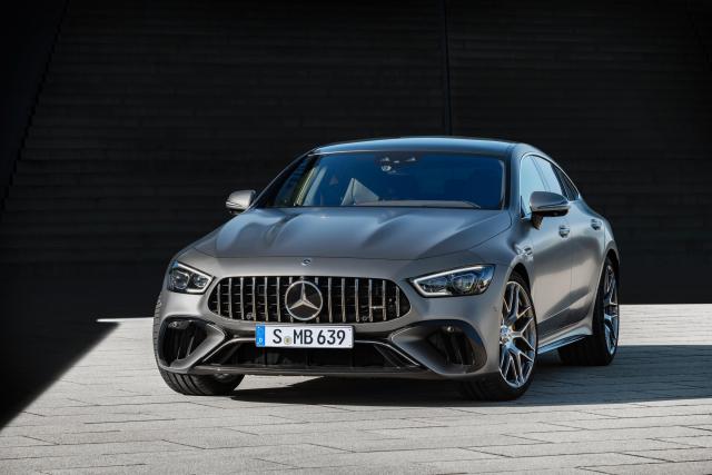 Mercedes AMG GT - 4-drzwiowe Coupe V8 odświeżone