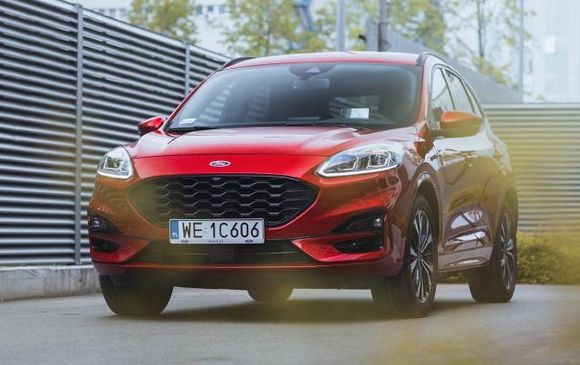 Ford Kuga 2023 – powrót diesla