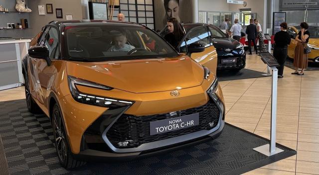 Nowa Toyota C-HR (2023) – skazana na sukces?