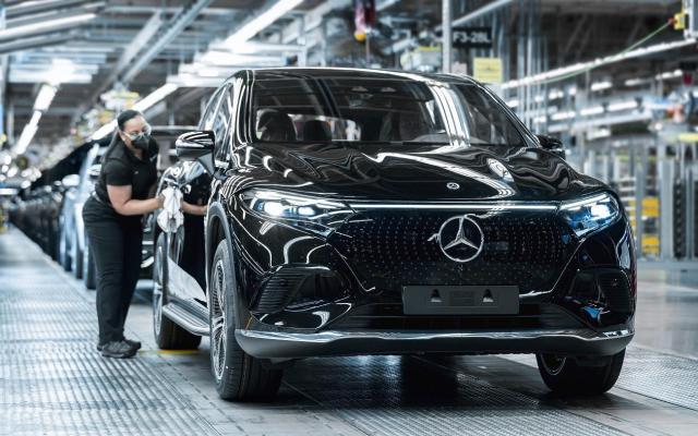 Nowy Mercedes EQS SUV (2022) już w produkcji