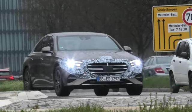 Nowy Mercedes E (2023) prawie bez kamuflażu!