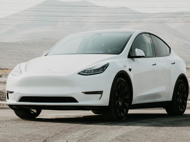 Tesla Model Y najlepiej sprzedającym się autem na świecie 