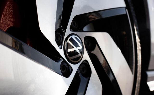 Nadjeżdża Volkswagen ID.7 GTX (2023)