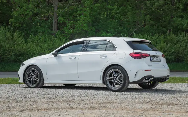 Mercedes A220 4MATIC AMG Line