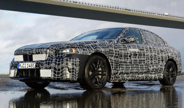 Nowe BMW i5 (2023) w testach na lodzie i śniegu