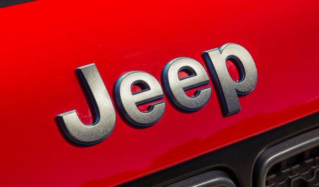 Jeep Grand Cherokee wzywany do serwisu