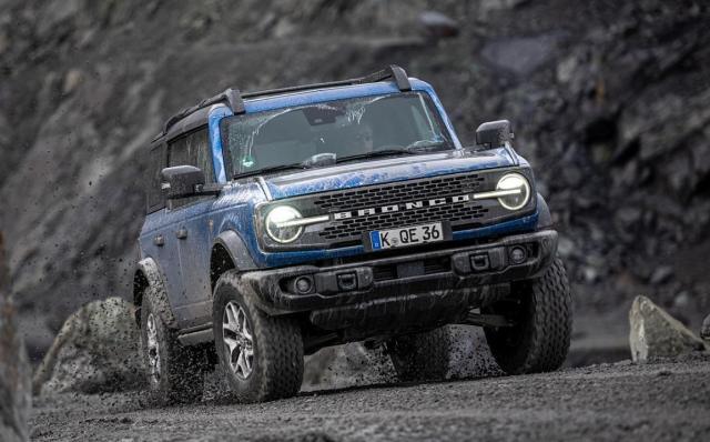 Nowości i premiery roku 2023 – Ford Bronco, Skoda Superb, Honda CR-V, Volkswagen Tiguan