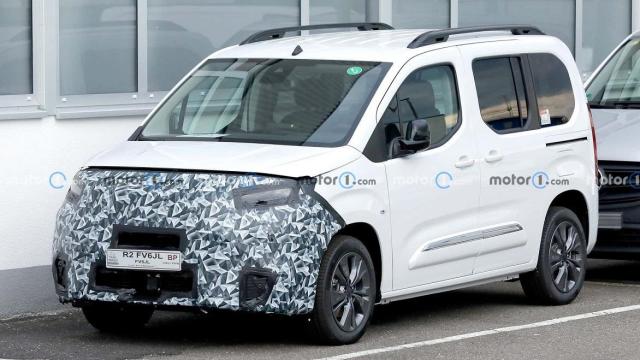 Nowy Opel Combo Life 2024 sfotografowany