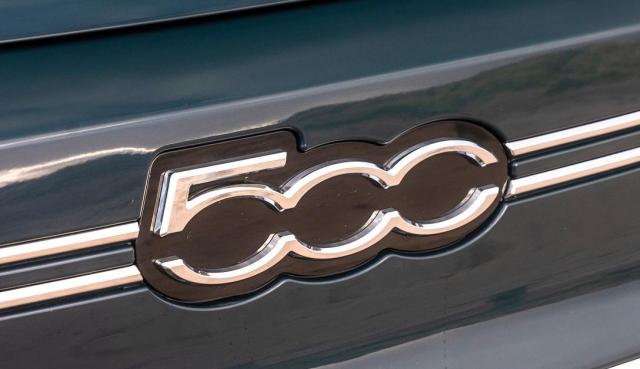 Usterka wahacza przyczyną akcji serwisowej Fiata 500