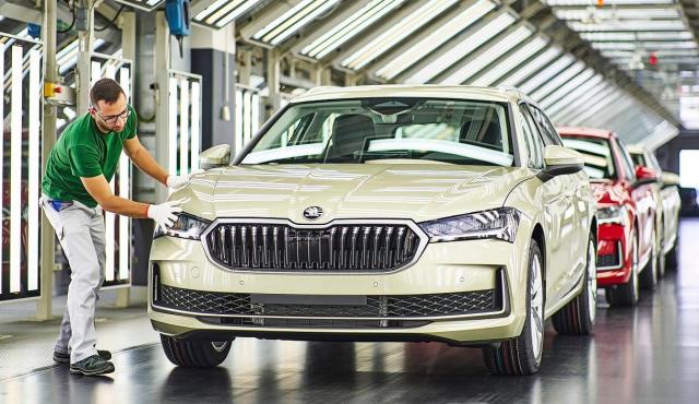 Nowa Skoda Superb 2024 – cena