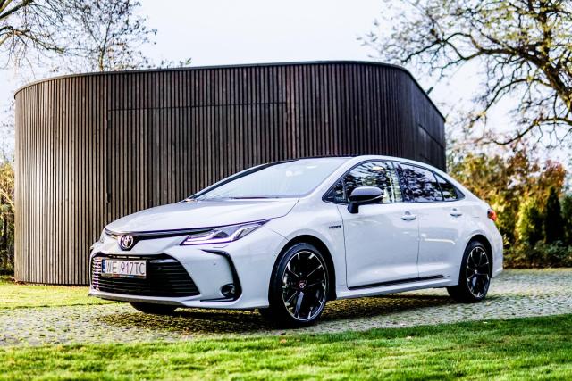 Toyota Corolla od ręki w wynajmie 