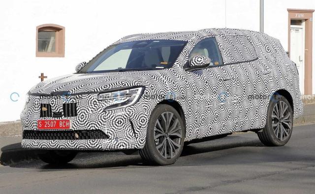 Nowe Renault Austral Espace przechodzi testy drogowe