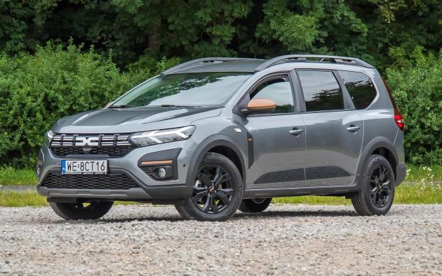 Dacia Jogger Hybrid - pakowna i oszczędna