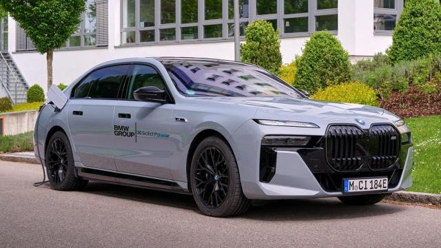 Ruszył nowy program BMW. Testy ogniw ze stałym elektrolitem