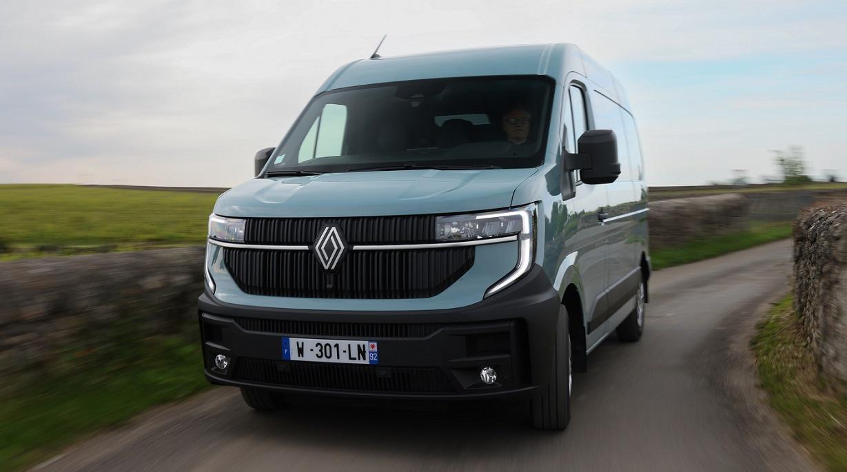 Renault Master zdobyło nagrodę “Van of the Year 2025”