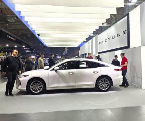 Mocny debiut Bestune – 100 zamówień podczas Poznań Motor Show