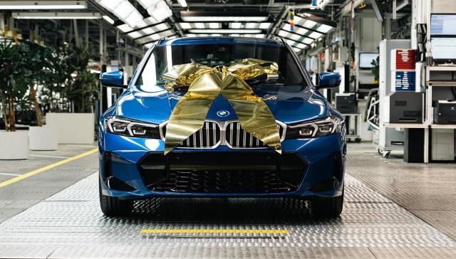 Jubileuszowy egzemplarz BMW 330e opuszcza fabrykę. Czemu jest wyjątkowy?