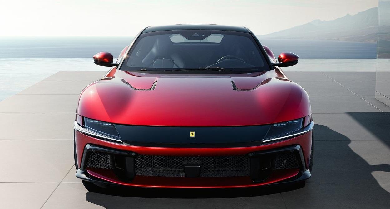 Nowe Ferrari GT nazywa się 12Cilindri