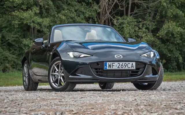 Mazda MX-5 Kazari