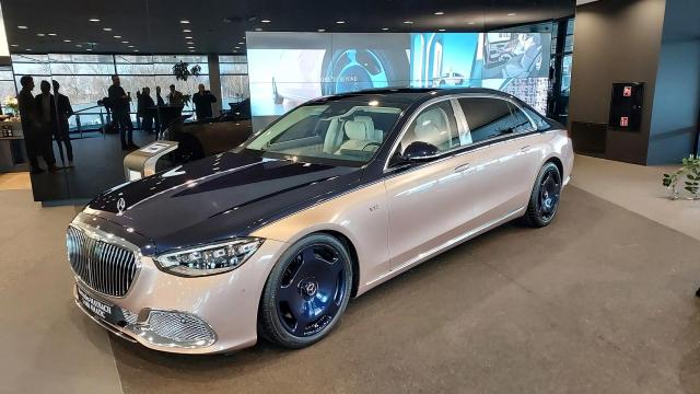 Mercedes-Benz. Sprzedaż w 2024 roku i plany na 2025 rok
